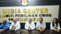 Gubernur Papua terpilih Matius Fakhiri didampingi Wakil Gubernur